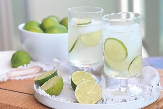 Uống nước chanh muối hột để thải độc, chữa bệnh?