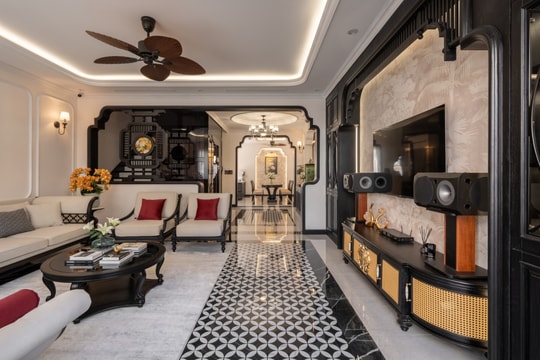 Nhà 4 tầng thiết kế giao thoa giữa tân cổ điển và Đông Dương