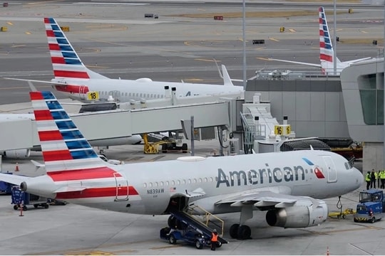 Người bay chui thiệt mạng khi trốn trong khoang càng đáp