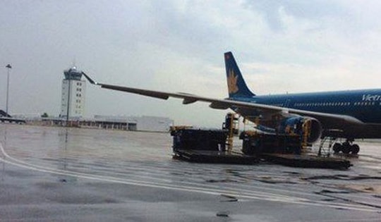 Tổng cộng bao nhiêu chuyến bay bị ảnh hưởng bởi bão số 10 Bualoi?