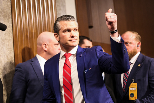 Tại sao Bộ trưởng Quốc phòng Mỹ bí mật gặp hàng trăm tướng lĩnh?