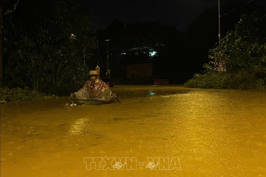 Tiến sĩ Mai Văn Khiêm: Hoàn lưu bão tiếp tục gây mưa rất lớn ở Bắc Bộ, Bắc Trung Bộ