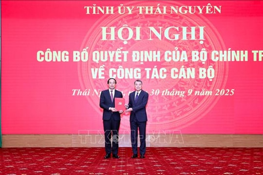 Công bố quyết định đồng chí Trịnh Xuân Trường giữ chức Bí thư Tỉnh ủy Thái Nguyên
