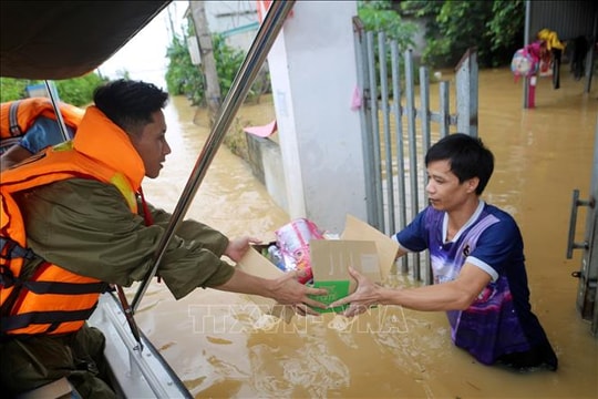 Ảnh hưởng bão số 10: Nhiều nơi ngập sâu, các địa phương căng mình khắc phục hậu quả bão lũ