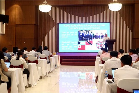 Bồi dưỡng nghiệp vụ đối ngoại cho công chức, viên chức vùng Đồng bằng sông Cửu Long