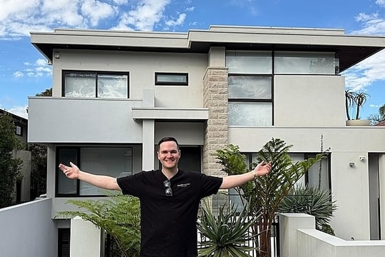 Chàng trai 'nghiện' mua nhà