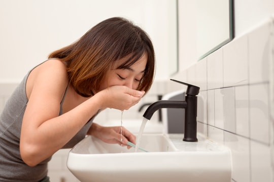 Tại sao vệ sinh răng miệng kém dễ mắc bệnh?