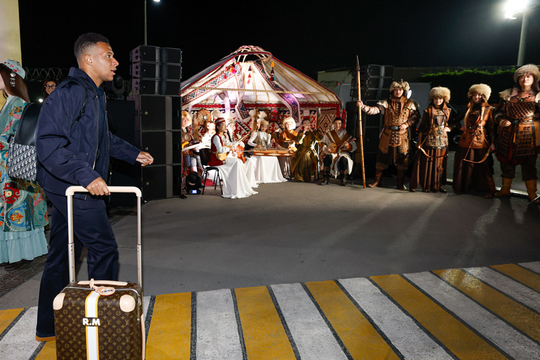 Real và trận chiến xa nhà hơn 4.000 km