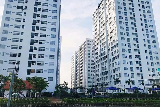 Hàng chục nghìn căn hộ tại TP HCM vẫn 'treo' sổ hồng