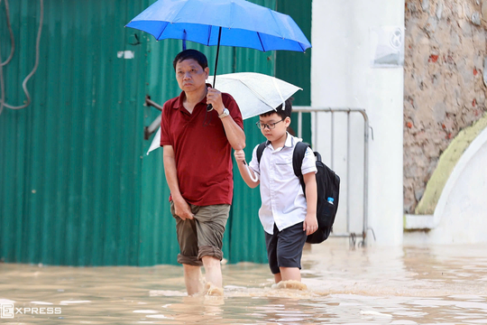 Loạt tỉnh cho nghỉ học vì mưa lớn sau bão