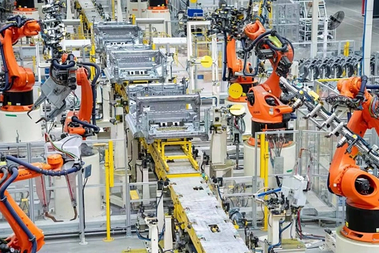 Trung Quốc triển khai robot mới nhiều gấp 10 lần Mỹ