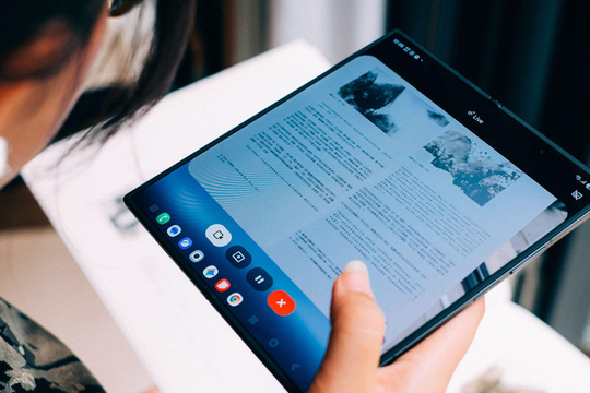 Thiết kế 'mỏng nhưng không đánh đổi' trên Galaxy Z Fold7