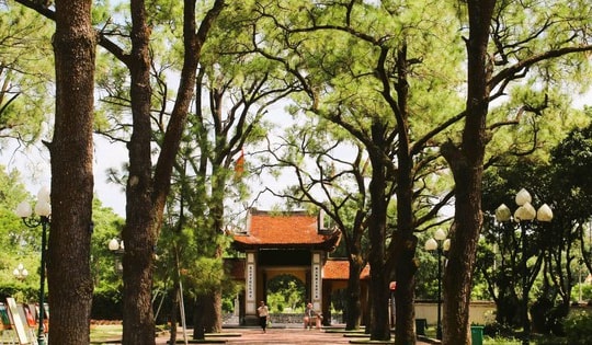 Hàng vạn du khách đổ về di tích Côn Sơn - Kiếp Bạc trước ngày khai hội