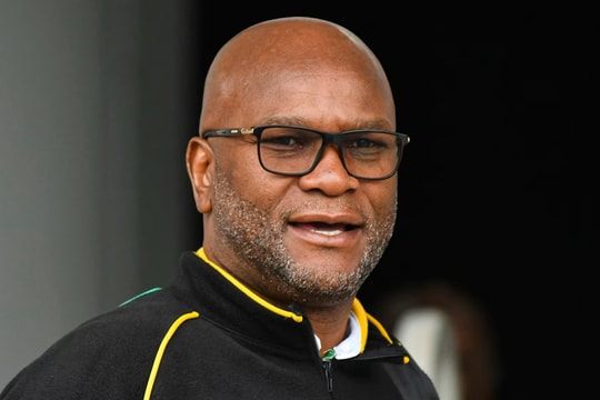 Đại sứ Nam Phi tại Pháp để lại lời tuyệt mệnh trước khi chết trong khách sạn