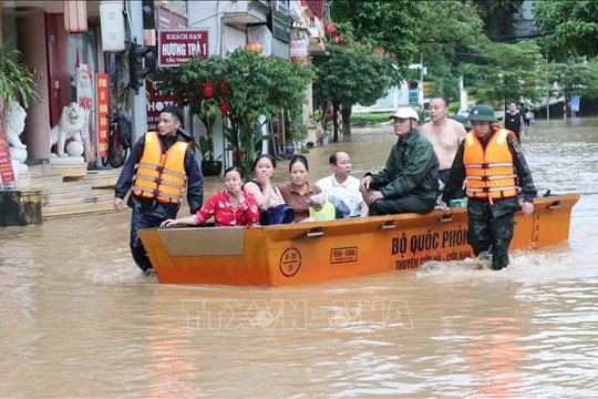 Ngập lụt nghiêm trọng ở Tuyên Quang, hàng nghìn hộ dân phải di dời khẩn cấp