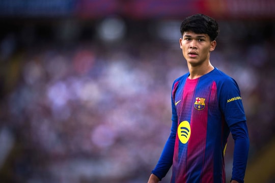 Cầu thủ 17 tuổi gốc Đông Nam Á thi đấu cho Barcelona ở La Liga