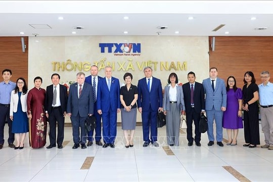 Tăng cường kết nối TTXVN với các cơ quan báo chí - truyền thông thành phố St. Petersburg