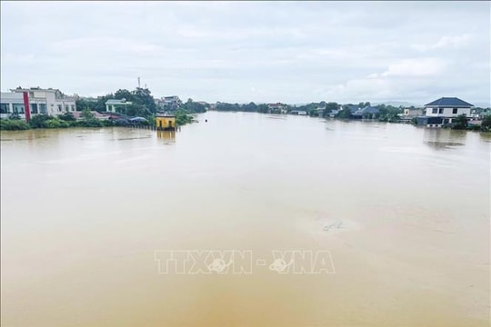 Lũ khẩn cấp trên các sông, Thanh Hóa có hơn 14.000 nhà dân bị ngập