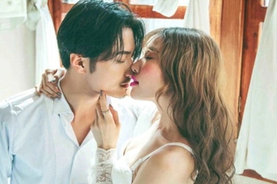 Bạn gái từ chối "chuyện ấy", tôi sốc khi giữa đêm thấy cô ấy làm một việc