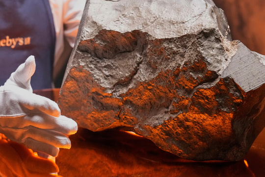 'Săn' thiên thạch ở sa mạc Sahara