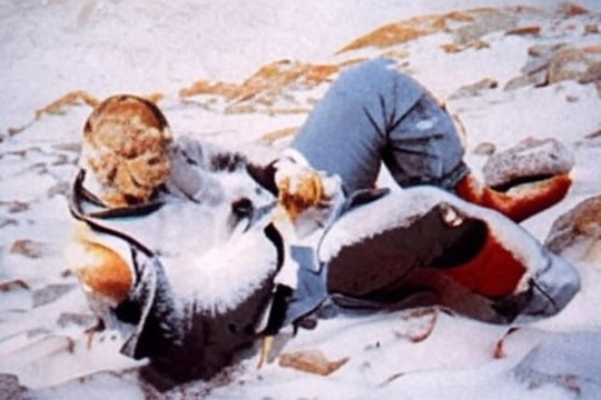 7 thi thể nổi tiếng trên đường leo Everest