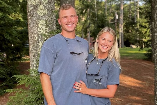 Vợ chồng vay nợ 12 triệu USD để tự do tài chính