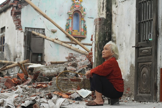 Tan hoang sau lốc xoáy