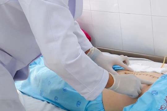 Cô gái khám định kỳ bất ngờ phát hiện ung thư đầu tụy