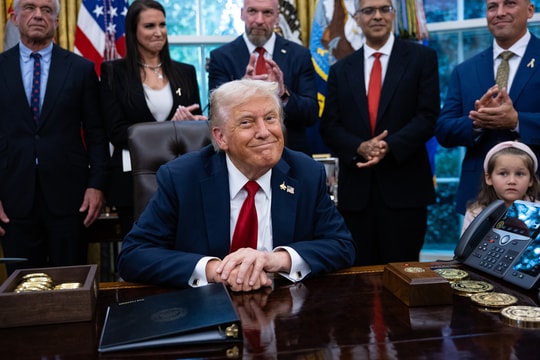 Tổng thống Trump tuyên bố đạt thỏa thuận với Harvard