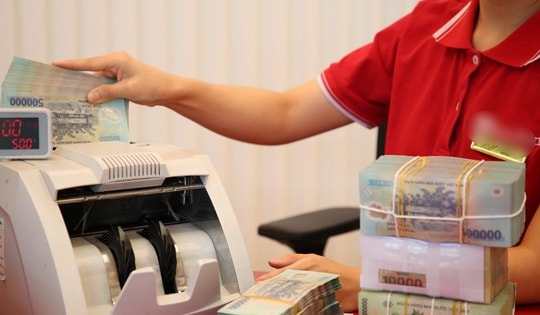 Lãi suất gửi tiết kiệm thấp, ngân hàng "quay xe" huy động vốn qua kênh trái phiếu