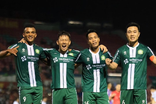 Cựu sao HAGL thể hiện đẳng cấp giúp đội của Công Phượng thắng đậm