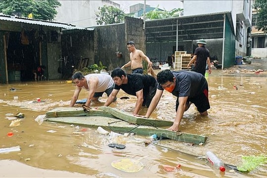 Ảnh hưởng bão số 10: Các địa phương gấp rút khắc phục hậu quả