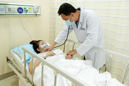 Viêm phổi, kiệt sức do cúm A trở nặng