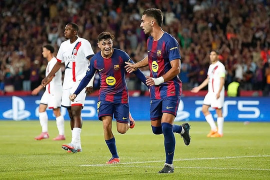 PSG thắng ngược Barca