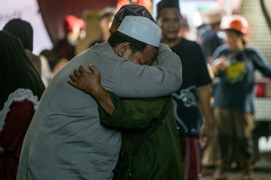 Không còn dấu hiệu sự sống tại trường học bị sập ở Indonesia