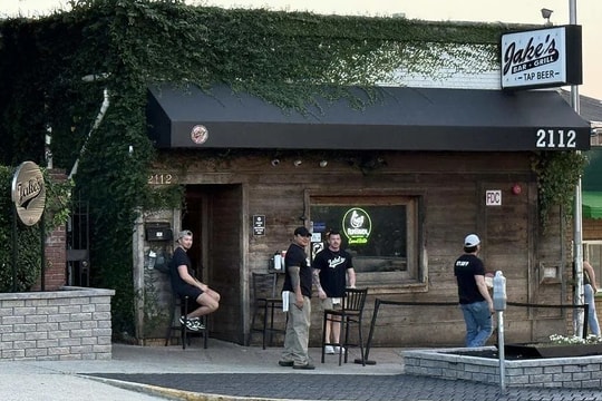 Khách say rượu lái xe gây chết người, quán bar bị kiện