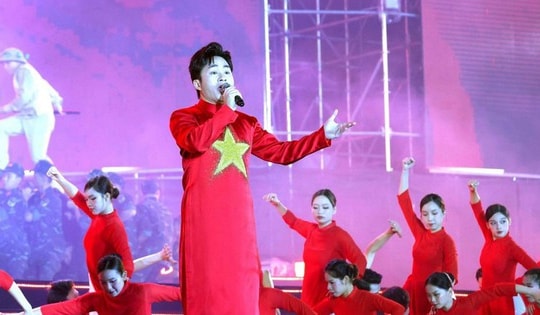 Tùng Dương, Đức Phúc, Hòa Minzy hỗ trợ người dân khắc phục hậu quả sau bão