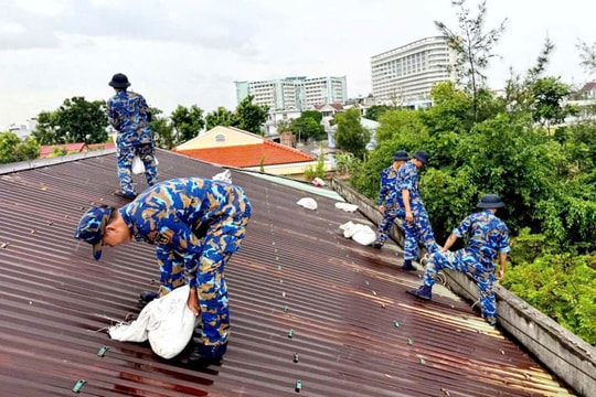 Bộ Tư lệnh Hải quân chỉ đạo các đơn vị chủ động phòng chống bão số 11