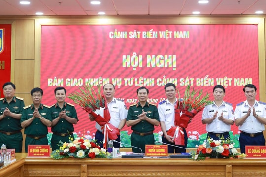 Hội nghị bàn giao chức trách, nhiệm vụ Tư lệnh Cảnh sát biển Việt Nam