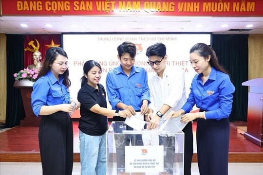 Ủy ban Trung ương MTTQ tiếp nhận ủng hộ đồng bào khắc phục thiệt hại do bão số 10