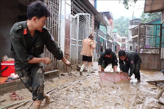 Tuyên Quang khẩn trương kiểm tra và cấp điện trở lại cho người dân sau mưa lũ