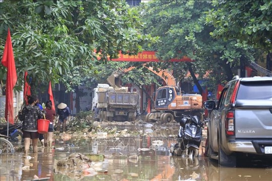 Huy động tổng lực khắc phục, ứng phó với 'bão chồng bão'