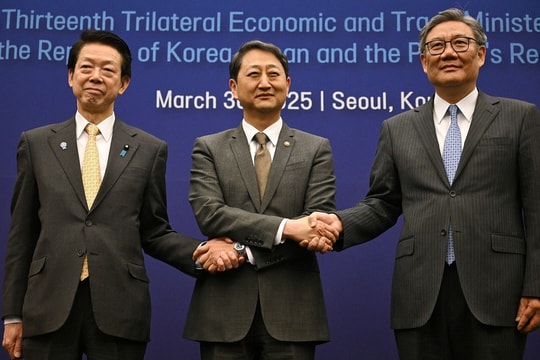 Nhiều nền kinh tế xích lại gần nhau vì thuế của ông Trump