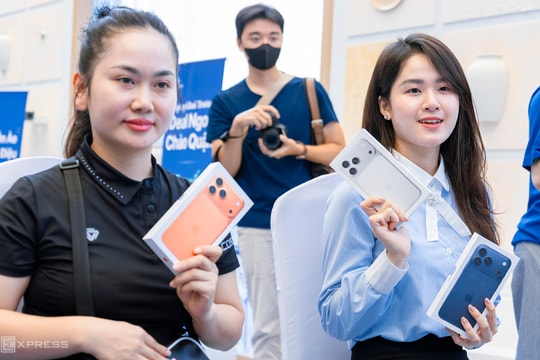 iPhone 17 Pro Max vẫn 'đội' giá 8 triệu đồng