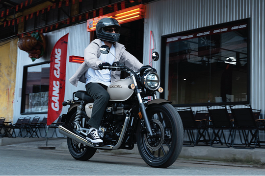 Honda ra mắt màu mới cho CB350 H'ness