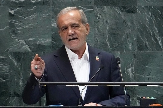 Tổng thống Iran đề xuất dời đô khỏi Tehran vì hạn hán