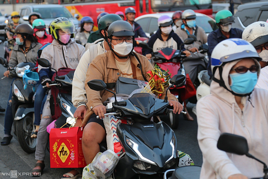 'Nghỉ Tết 9 ngày vẫn ngắn'