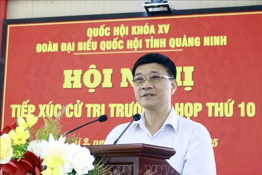 Phó Chủ tịch Quốc hội Vũ Hồng Thanh tiếp xúc cử tri Quảng Ninh