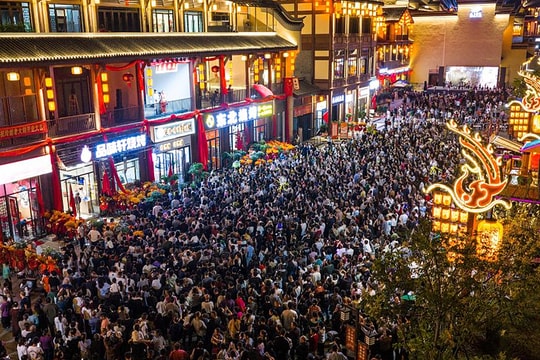 Biển người ở các điểm du lịch Trung Quốc dịp Tuần lễ vàng