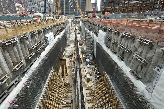 Chính quyền Trump đóng băng 18 tỷ USD vốn hạ tầng cho New York